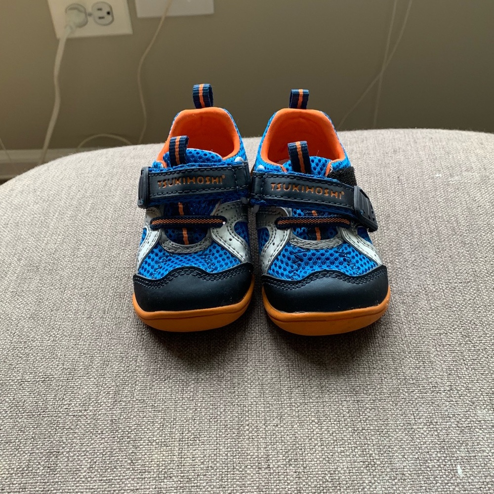 NWT Tsukihoshi Sneakers size 6 EE